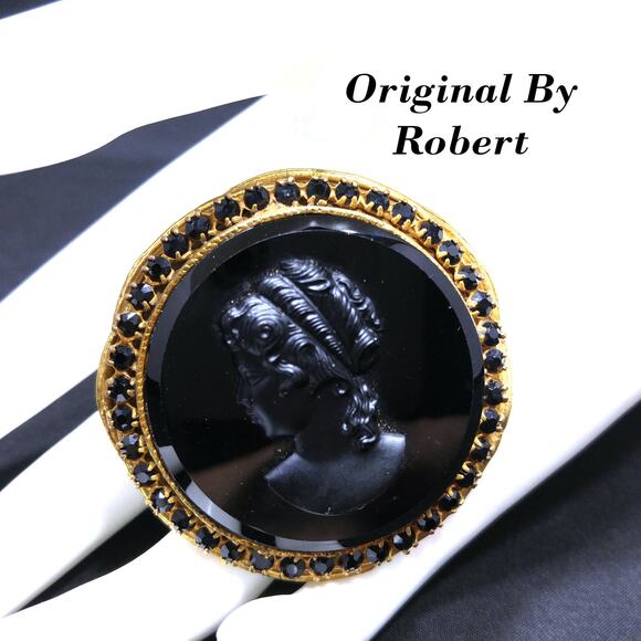 Vintage Original by Robert Black Glass Cameo Brooch Pendant, 1960s Gold Tone - Picture 1 of 10